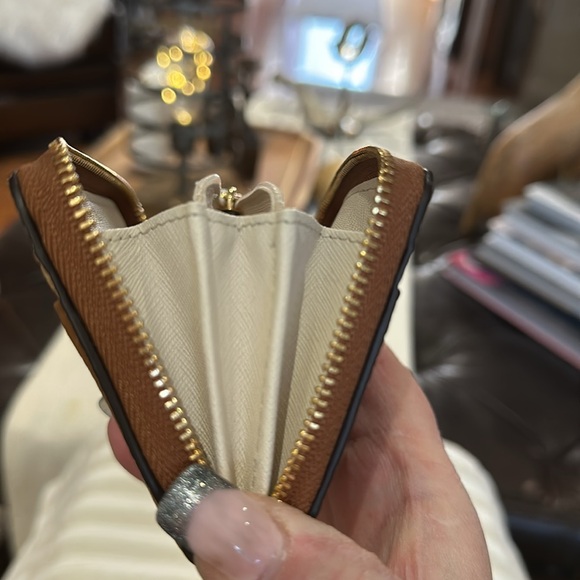 Authentic Michael Kors Women’s Small Jet Set Tri-Color Wallet, EUC - Picture 14 of 14